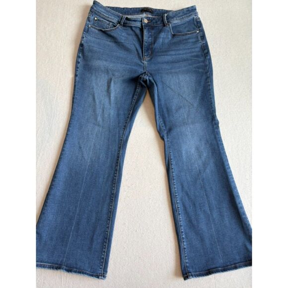 Ann Taylor Denim - Ann Taylor Curvy Fit Womens Bootcut Jeans Size 16 Stretch